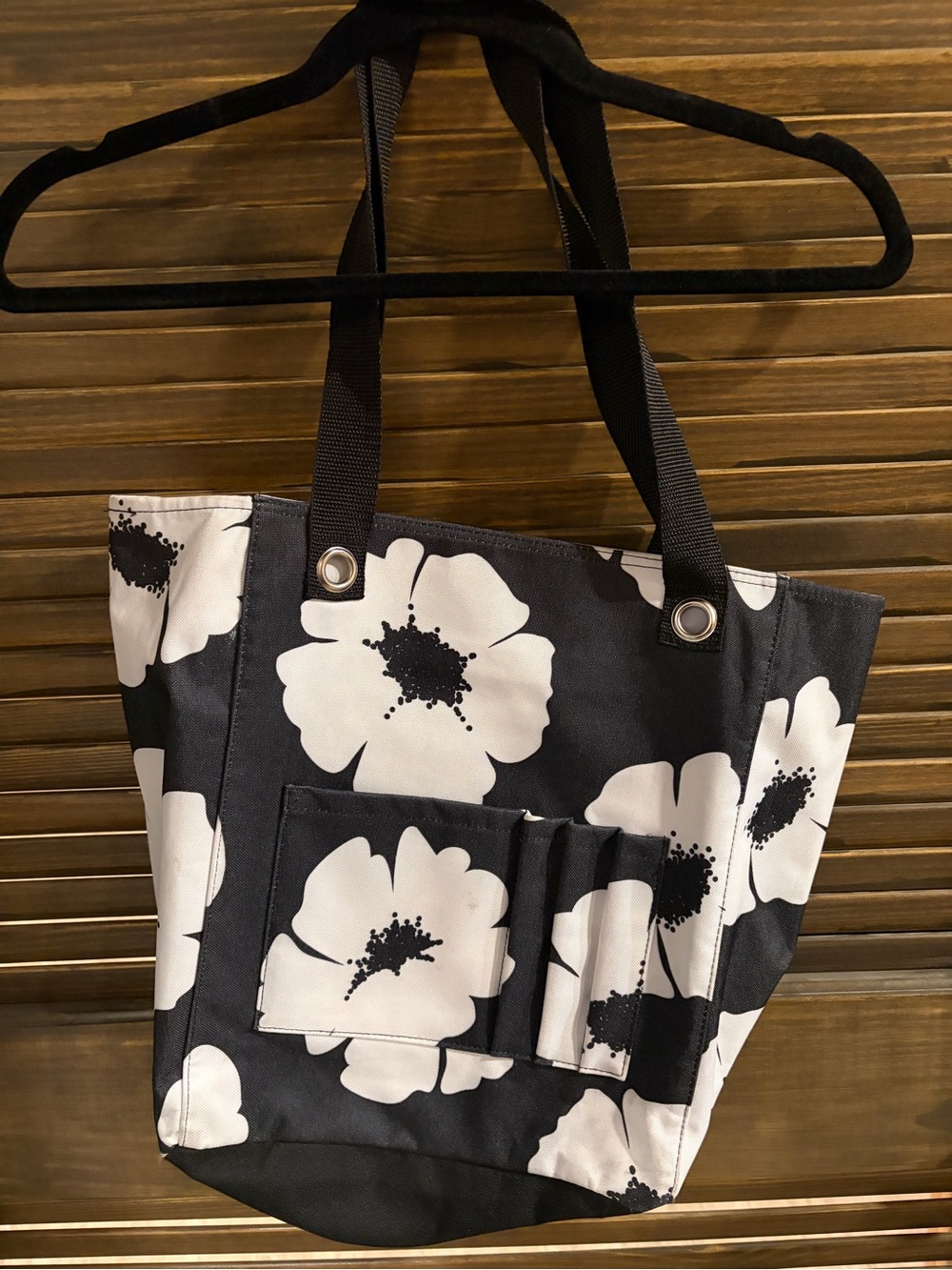 thirty-one Black and White Floral Tote with Front Pocket